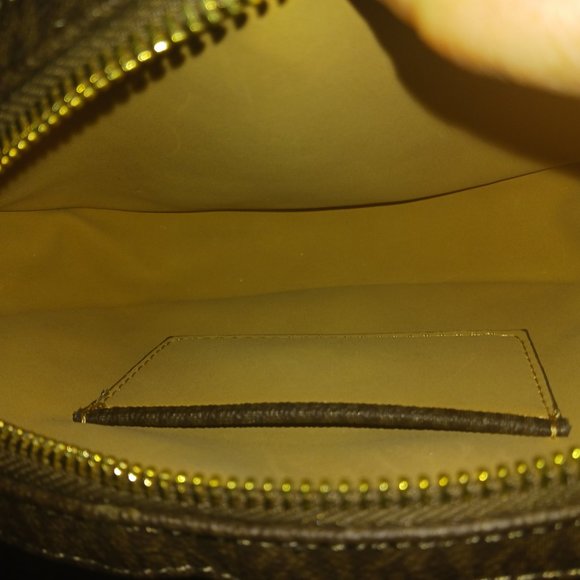 Michael Kors Brown Signature Monogram round fanny, waist, or shoulder bag - Picture 4 of 5